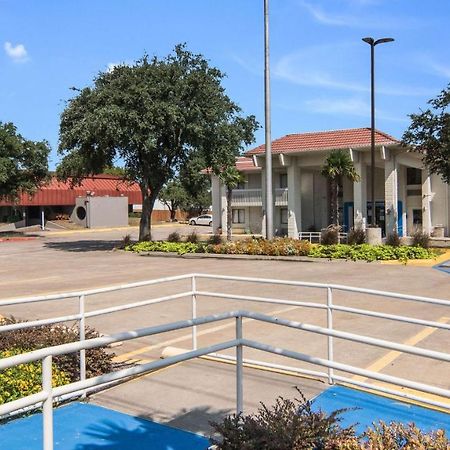 Motel 6-Addison, Tx - Dallas Ngoại thất bức ảnh