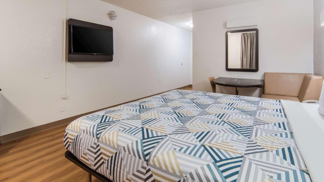 Motel 6-Addison, Tx - Dallas Ngoại thất bức ảnh