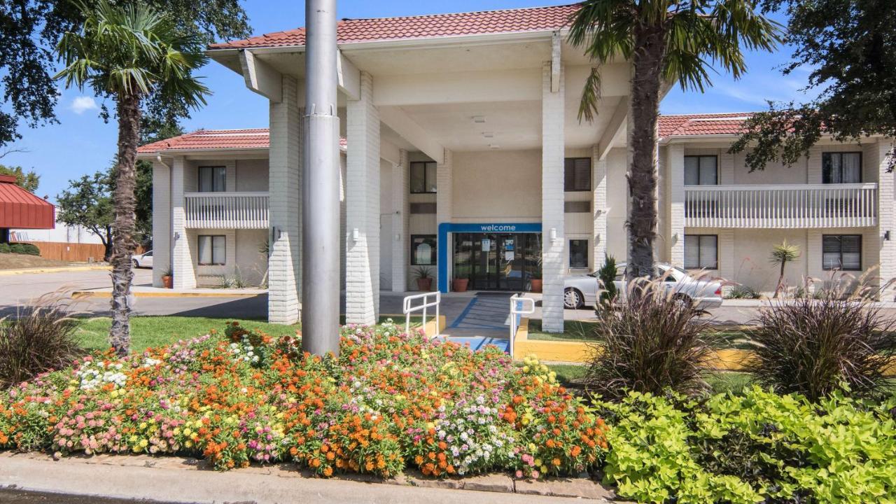 Motel 6-Addison, Tx - Dallas Ngoại thất bức ảnh