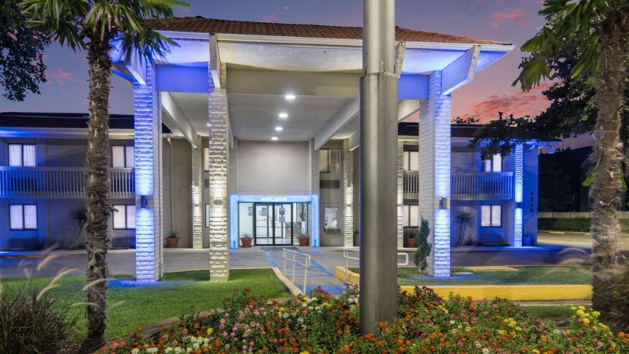 Motel 6-Addison, Tx - Dallas Ngoại thất bức ảnh
