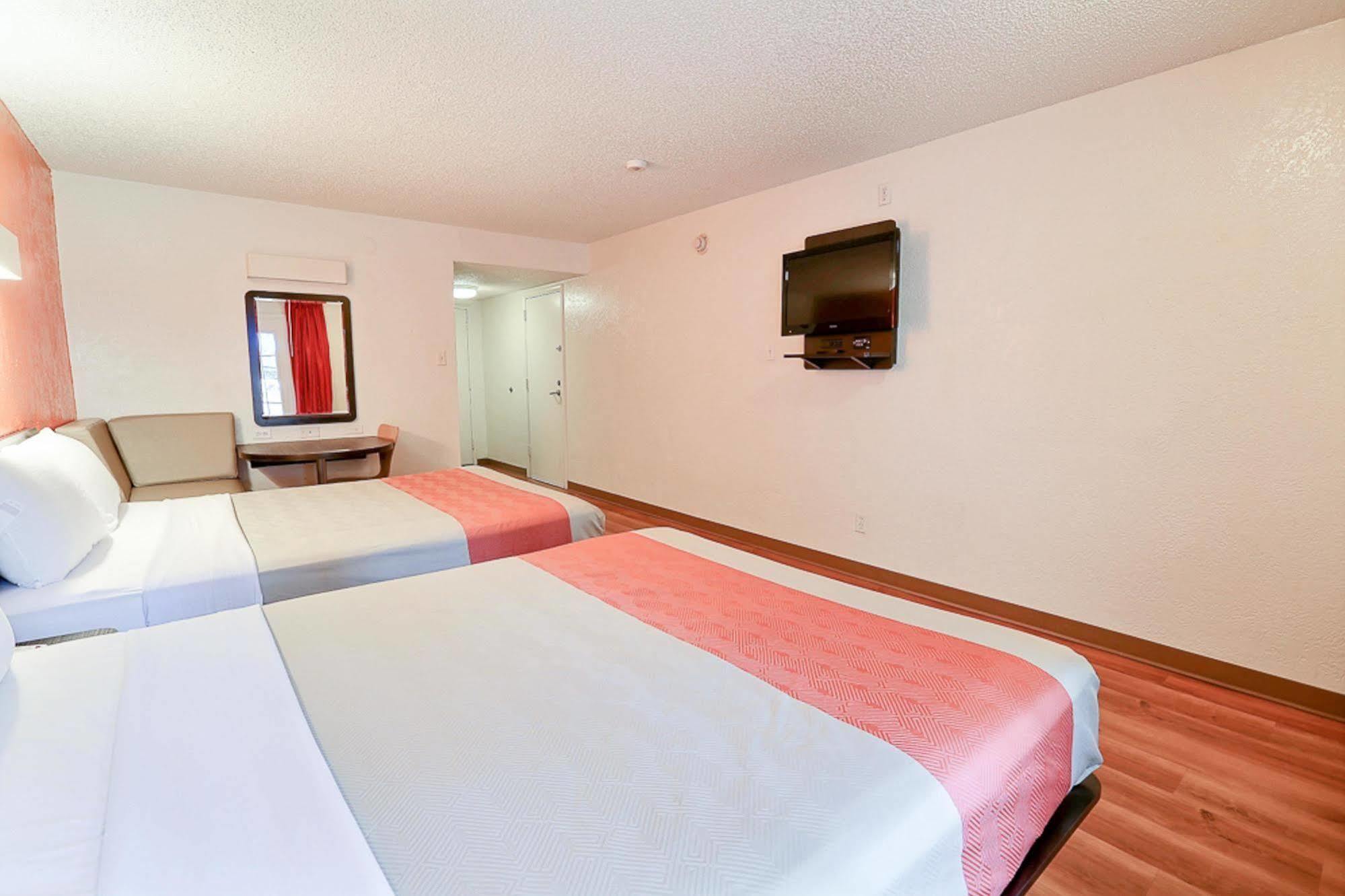 Motel 6-Addison, Tx - Dallas Ngoại thất bức ảnh